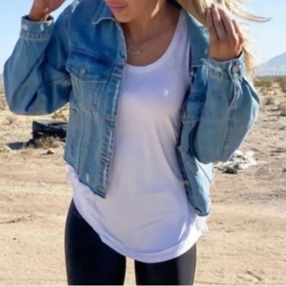 Detre Everyday cropped Denim Jacket size M